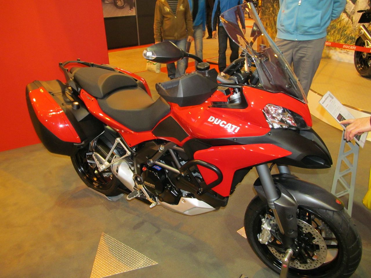 杜卡迪ducati multistrada 1200 s touring 旅行版 图片