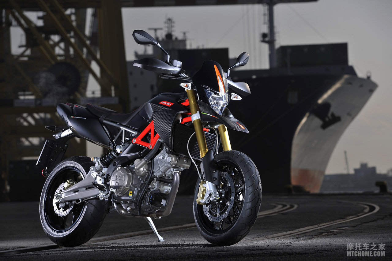 阿普利亚aprilia dorsoduro 750 factory摩托车图片