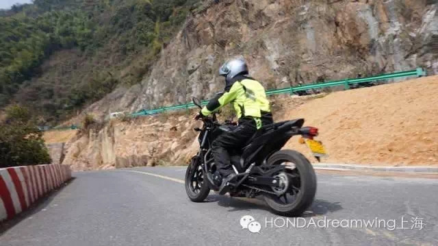 本田nc750s 通勤长途两不误 微资讯 摩托车之家手机版