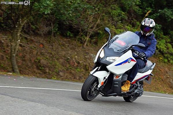 2015三色宝马运动型踏板c600sport试驾