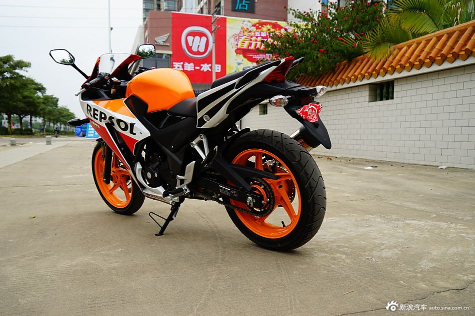 五羊本田cbr300r abs实车图(1)_摩托车之家手机版