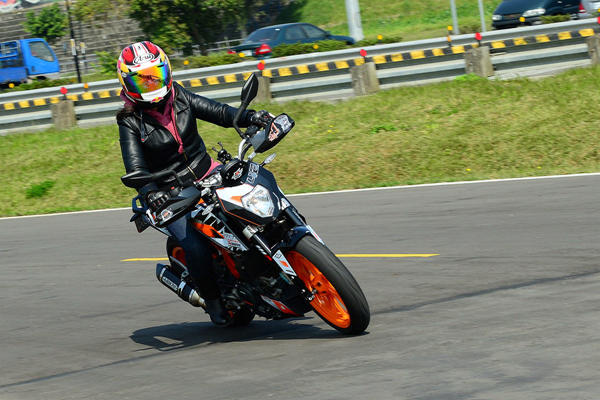 ktm duke 390 女车主专访