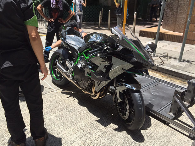 300匹kawasaki h2r香港开箱速报